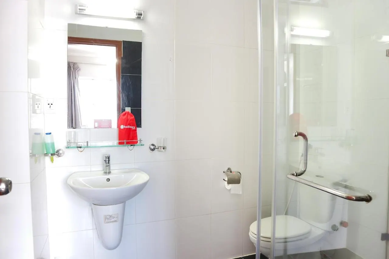 Quynh Giang Hotel Near Hiecc Ho Chi Minh City