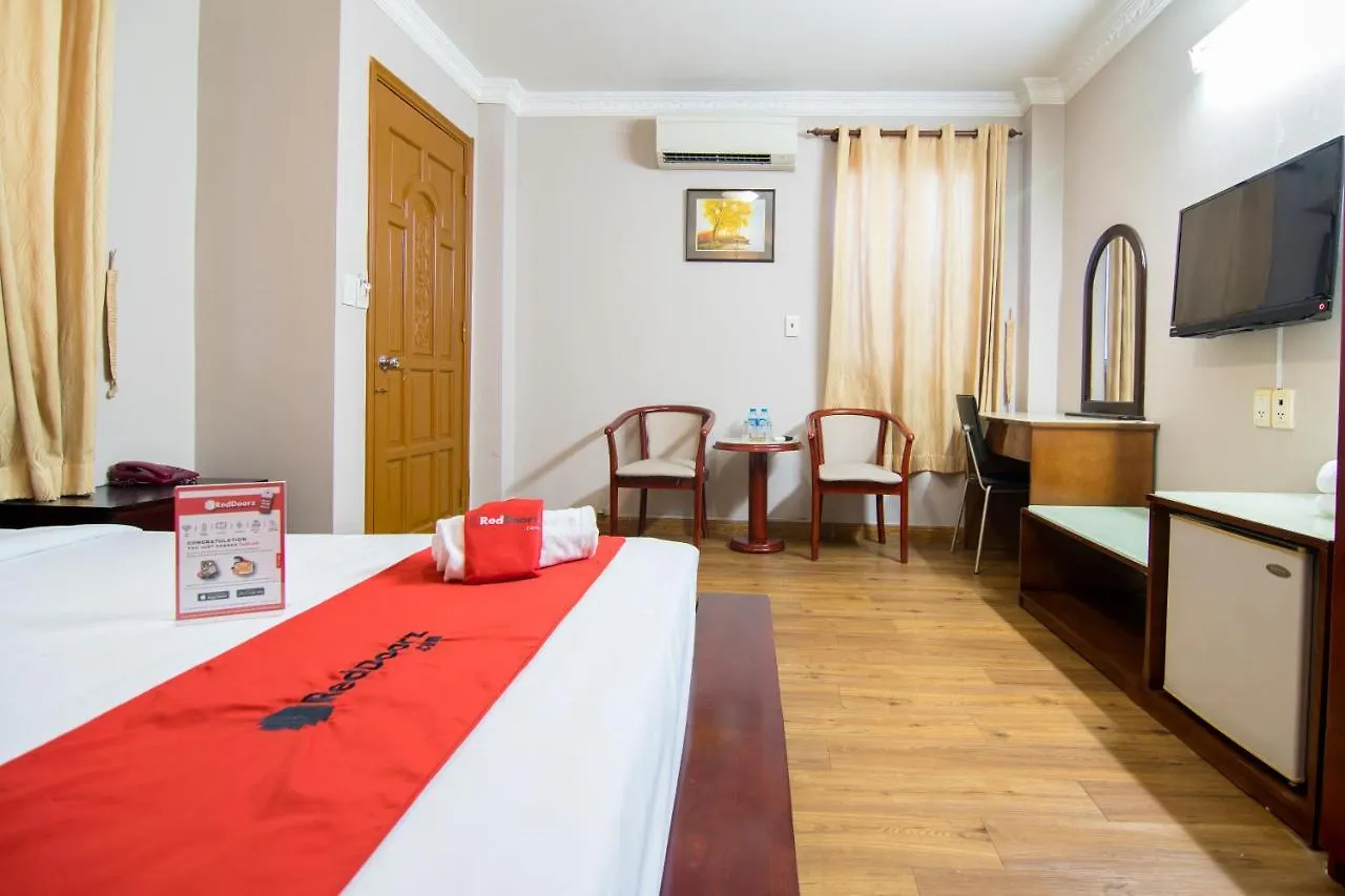 Quynh Giang Hotel Near Hiecc Ho Chi Minh City