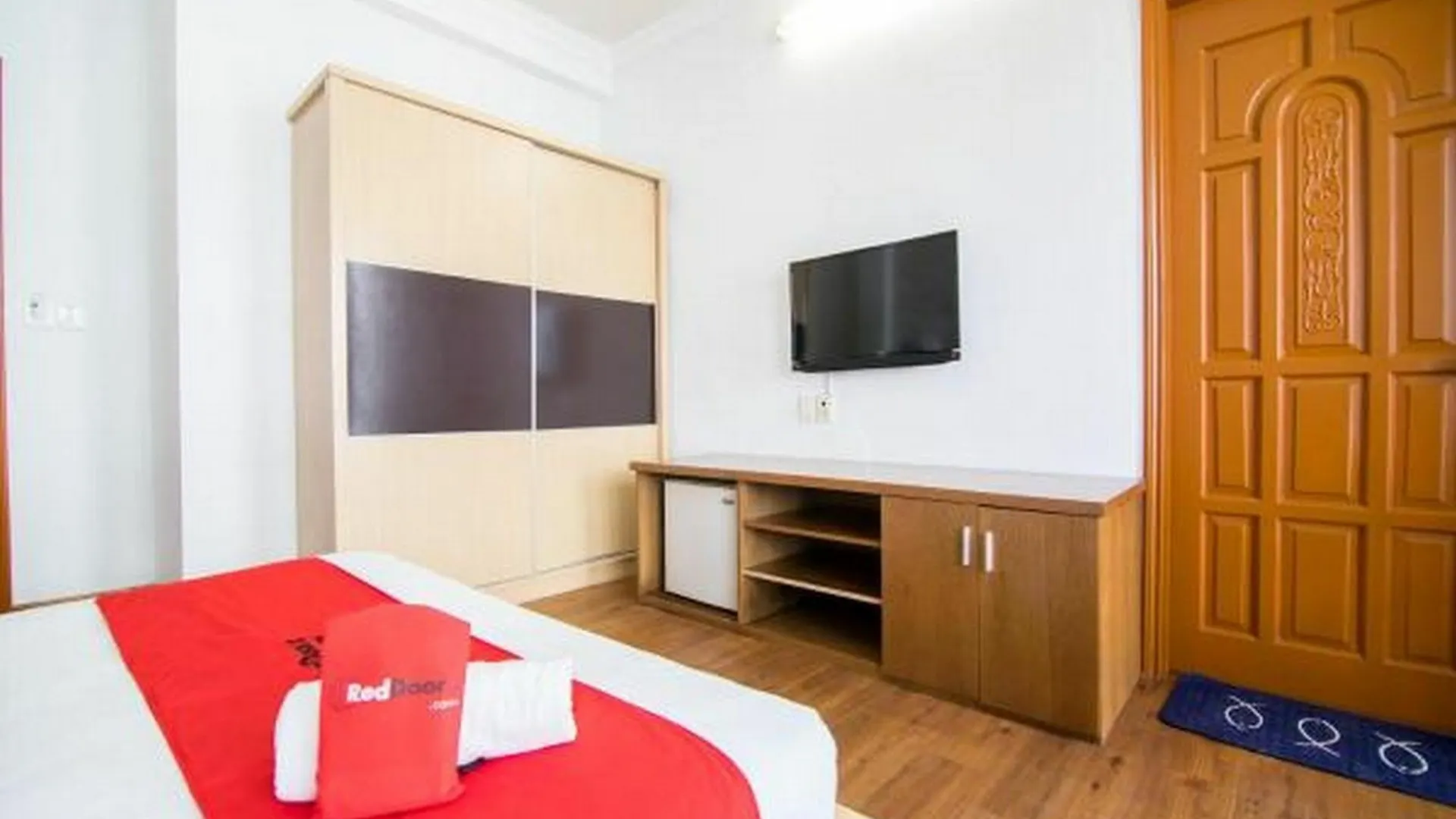 Quynh Giang Hotel Near Hiecc Ho Chi Minh City