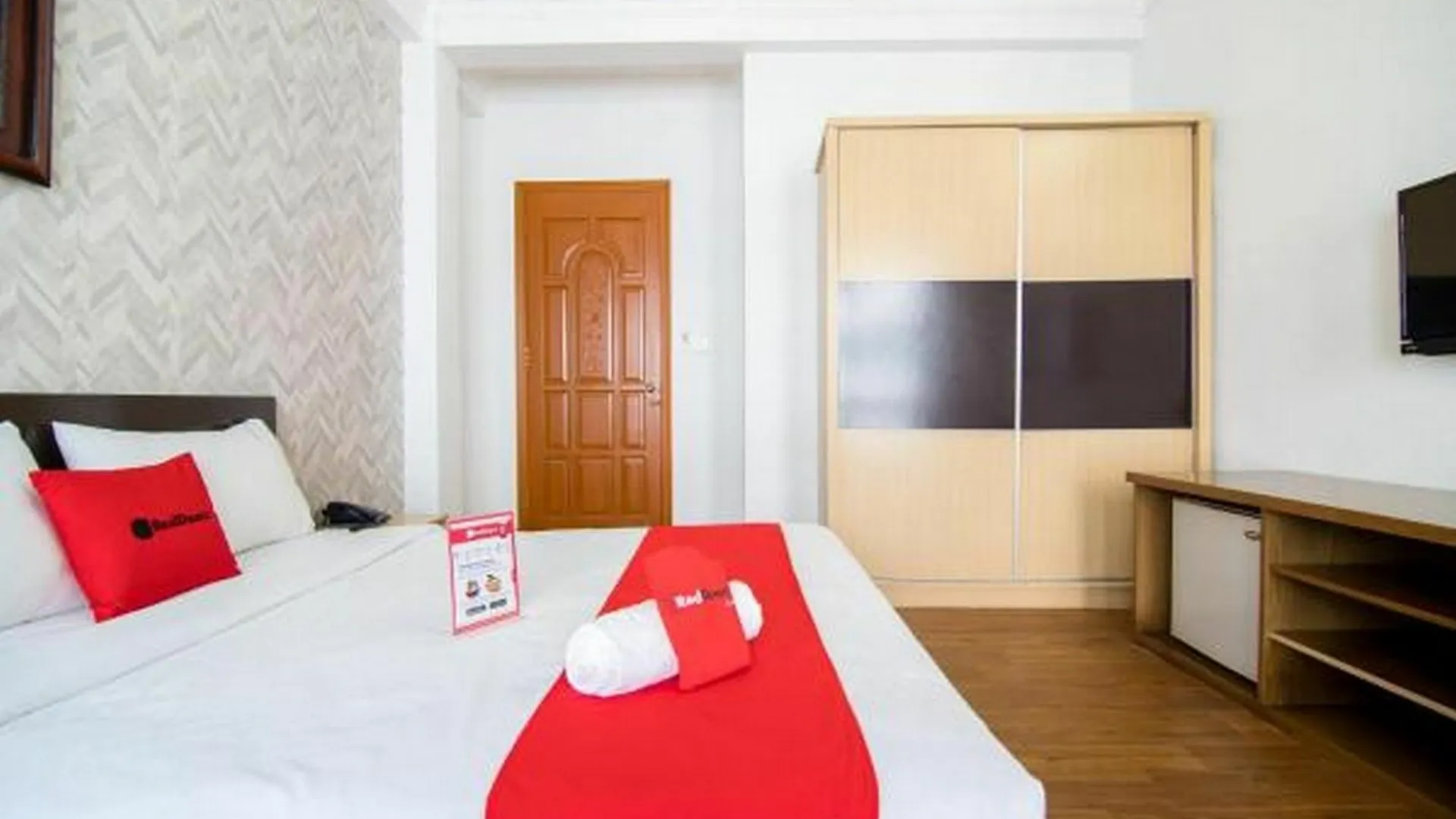 Quynh Giang Hotel Near Hiecc Ho Chi Minh City